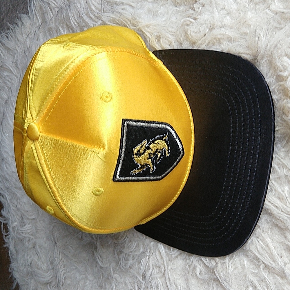 NWOT Harry Potter Hufflepuff Embroidered Yellow Satin Hat Adult OS